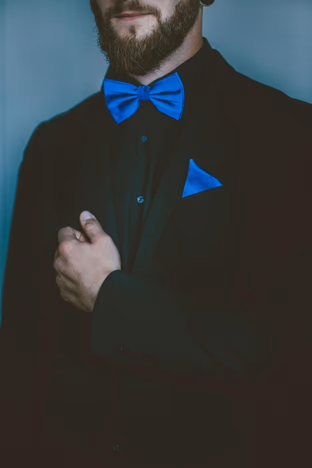 10 Hemden, die jeder Kleiderschrank für jede Gelegenheit haben sollteVon Ace Tailor (Thailand)