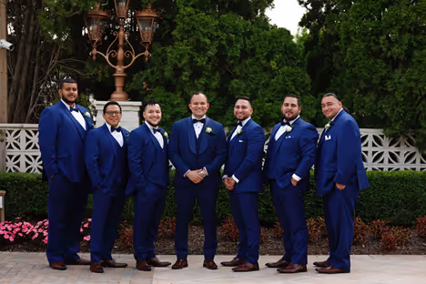 Tuxedo jacket: Jacket with satin lapels and a bow tie